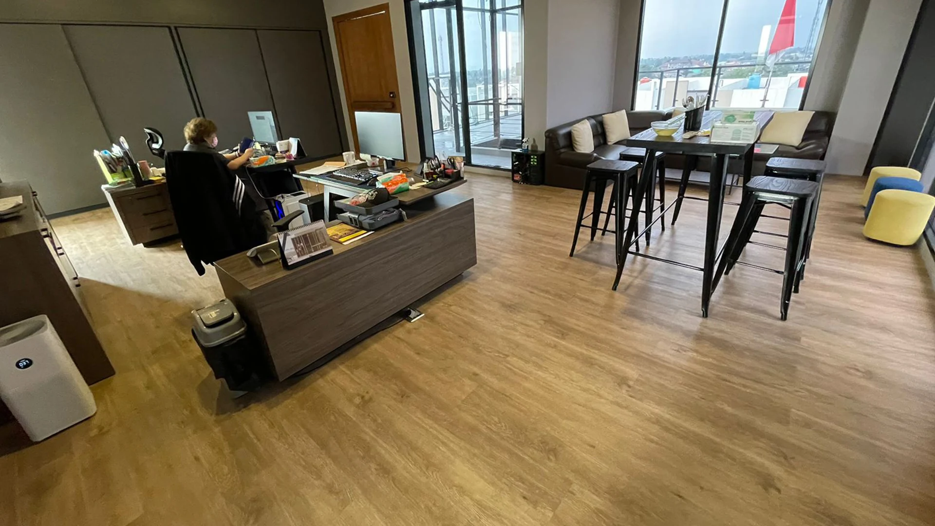 spc flooring dari balian untuk mempercantik ruangan